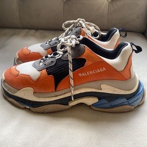 BALENCIAGA Triple S Sneaker